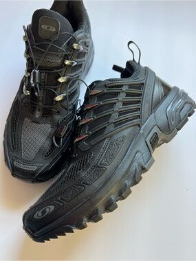 Salomon Pro All-Black Trail Running Shoes